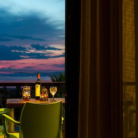 Akrathos Апартаменты