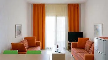 아파트 Akrathos *